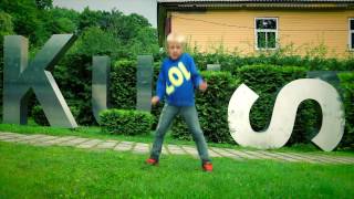 7 year old boy dances in 70 different places in Estonia (NOËP - Rooftop).mp3 7 year old boy dances in 70 different places in Estonia (NOËP - Rooftop).mp3
