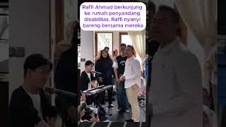 Raffi Ahmad berkunjung ke rumah penyandang disabilitas. Raffi nyanyi bareng bersama mereka