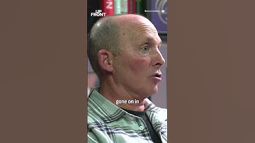 Mike Dean ignored VAR call to protect his mate Anthony Taylor 🤯 #simonjordan #upfront #premierleague