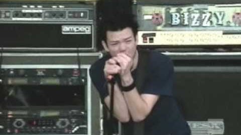 Sum 41 -  Still Waiting (live)