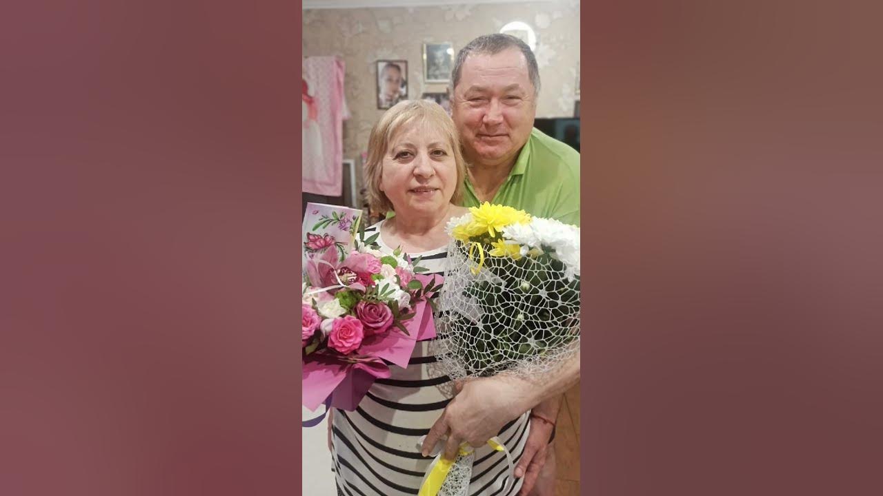 БАЖАЮ ЖИТИ ДОВГІ РОКИ БЕЗ СЛІЗ, БЕЗ ГОРЯ, БЕЗ БІДИ.І ХАЙ ЗТОБОЮ БУДЕ ...
