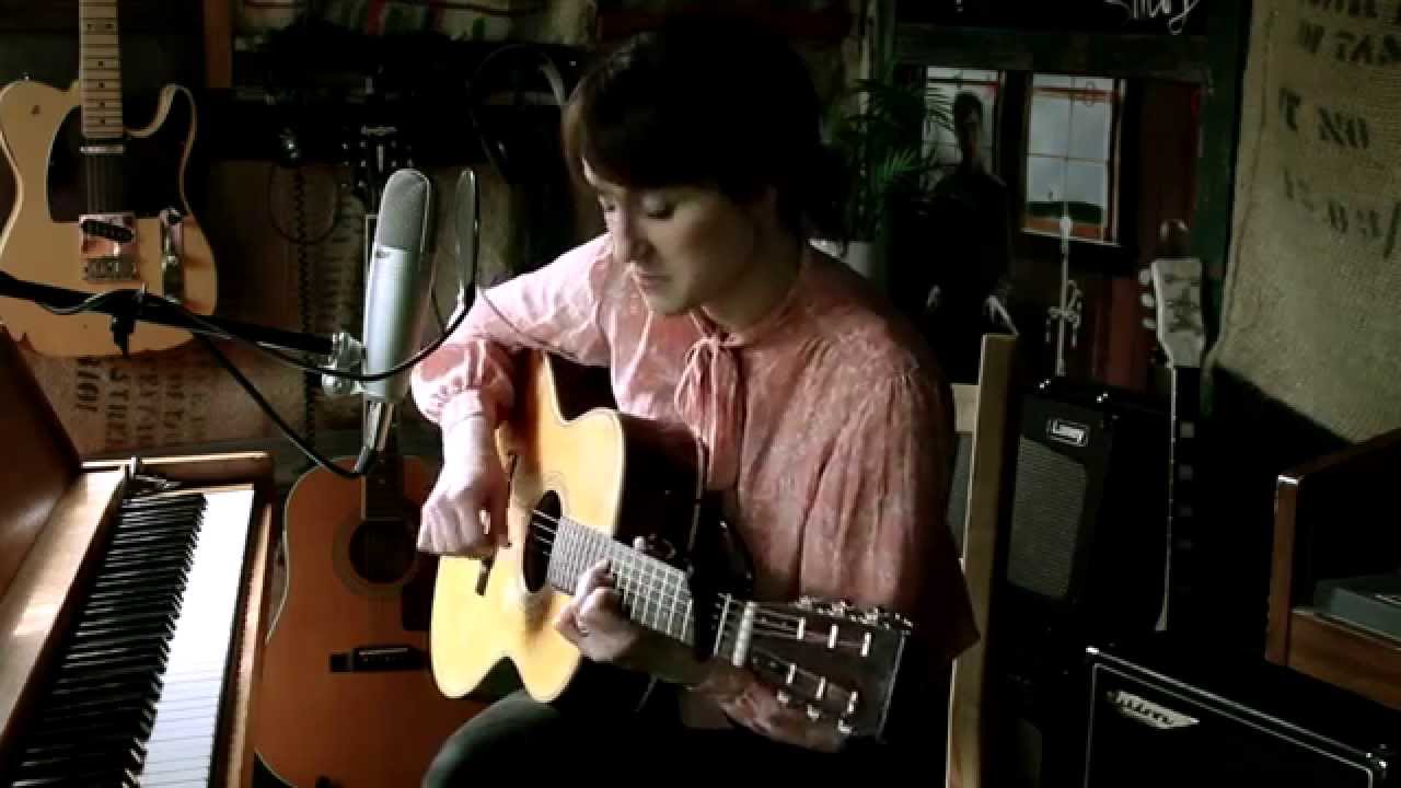 Anna Cordell Performs 'Lie Awake' For TNSIAJSW