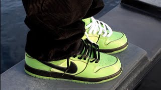 Nike SB Dunk Low Pro QS Powerpuff Girls Buttercup Review and on Feet #nikesb #powerpuffgirls #sbdunk