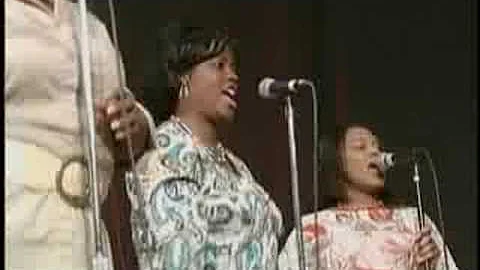 Bass Player Tracy Orr on Bass