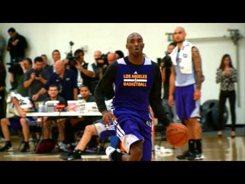 Kobe Bryant Dunks in Practice!