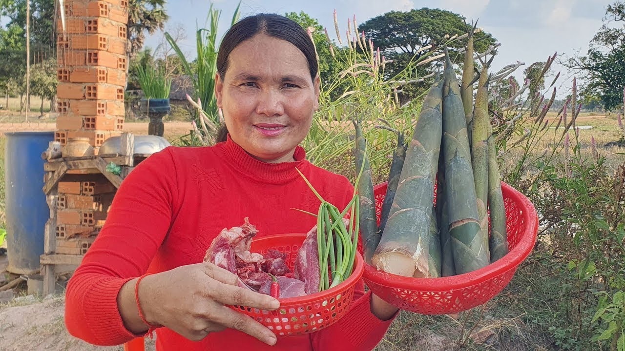 Traditional cooking pork ribs recipe, with bamboo shoots | Rural Cooking Life