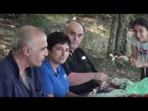 და არაფრისგან, სიყვარული გამოიგონა