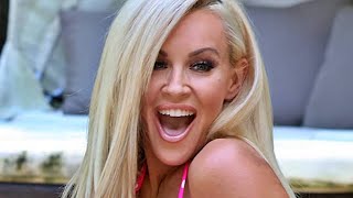 Jenny McCarthy, 52, Shows Off Her Perfect Figure In These Photos.