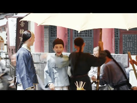 【Full Movie】富家闊少為追灰姑娘請請全京城乞丐吃大餐！店家怕他付不起錢，殊不知他其實是當今皇上，銀子根本用不完！ 96#龙珠传奇