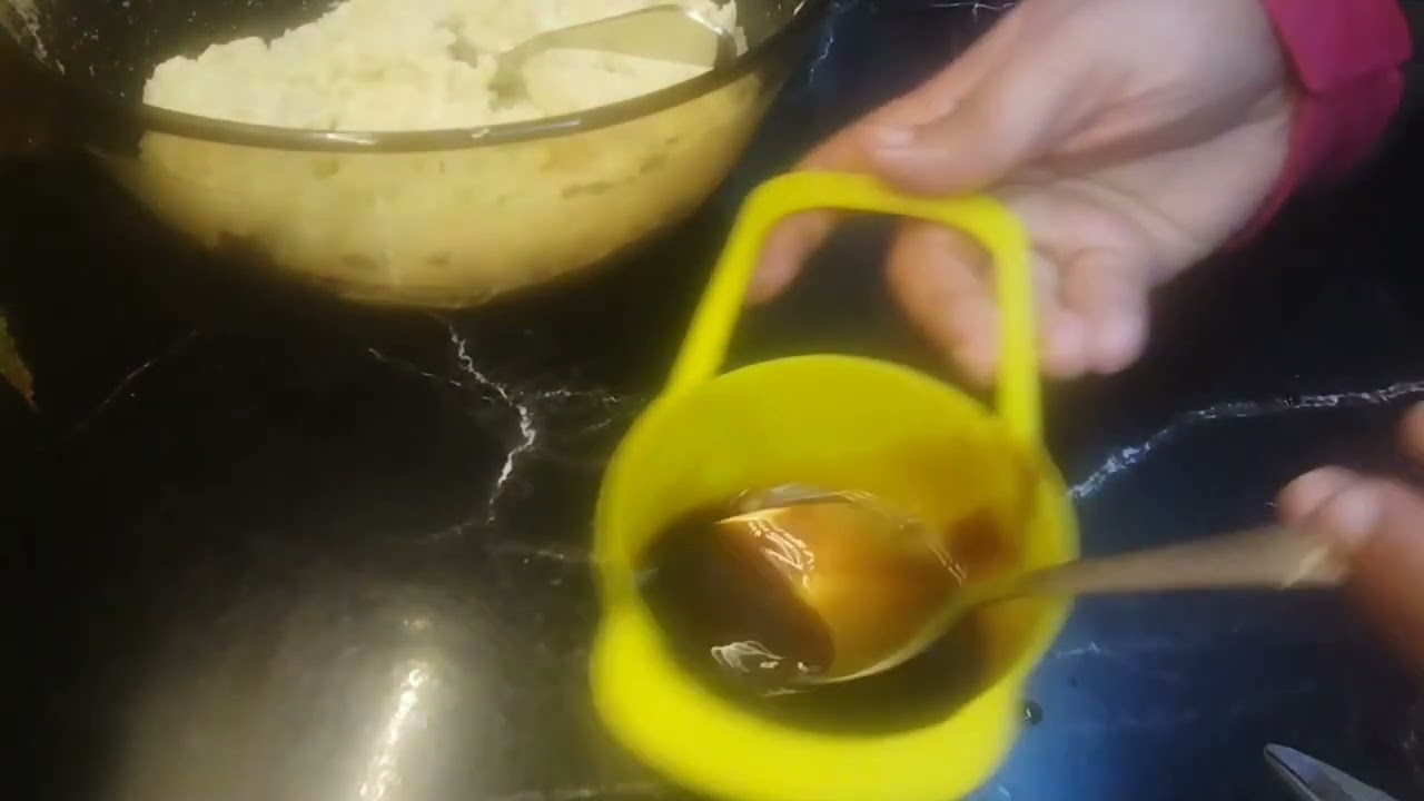 طريقه عمل البسبوسه بالعسل الاسود