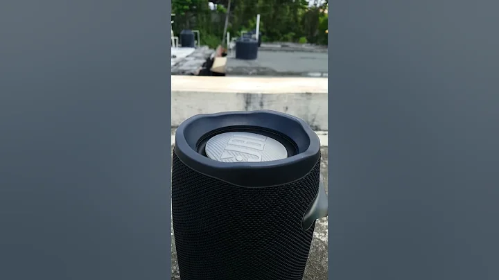 JBL Xtreme 2 bass test 100% volume. 60FPS