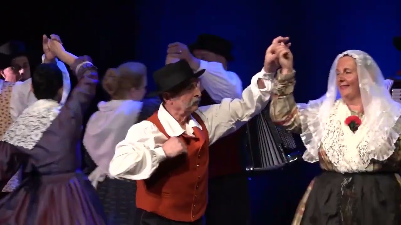 Folklorna skupina Sava Kranj - Goriška šagra na območnem Maroltovem srečanju 2022