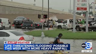 Heavy rainfall, street flooding leaves vehicles stranded in north Houston