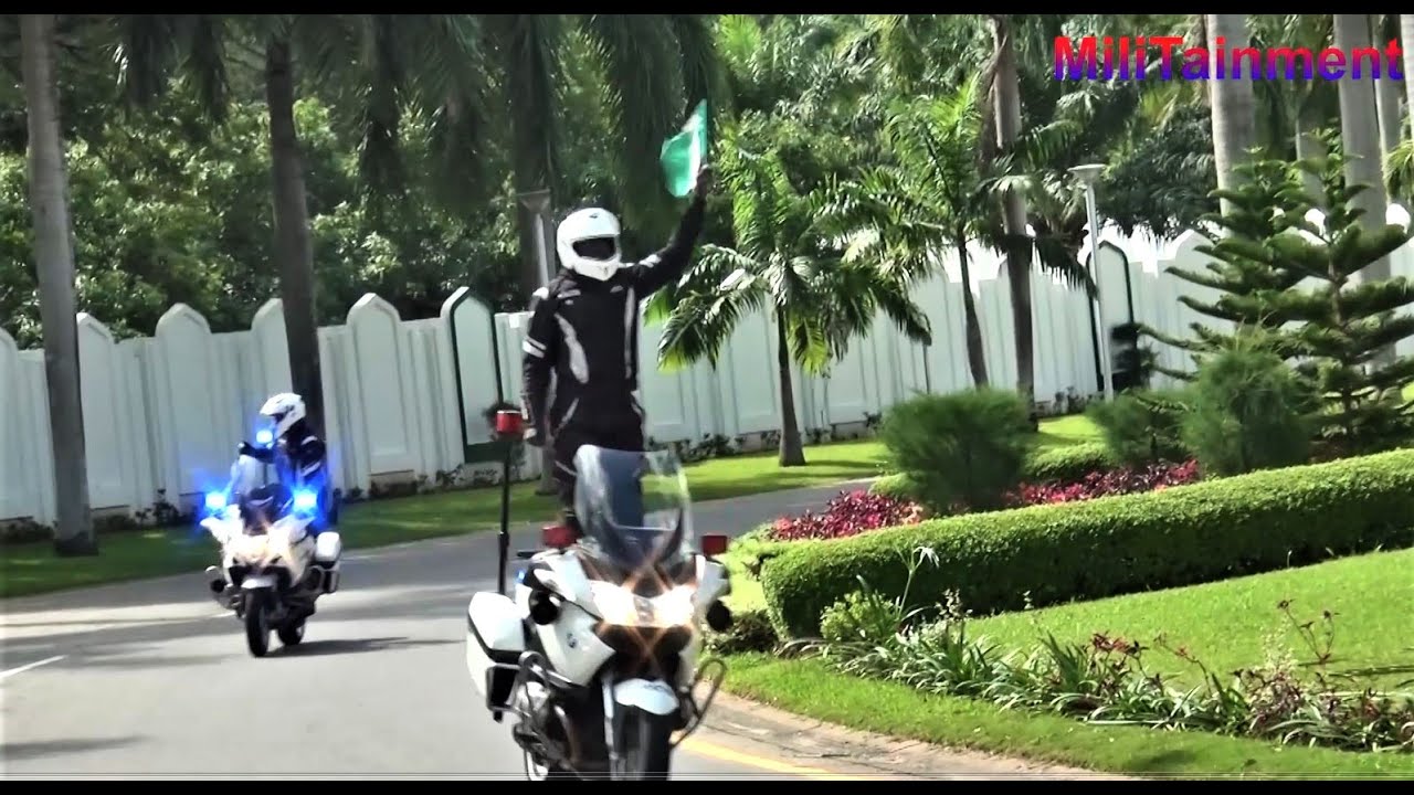 За кортежем президента Тинубу: что нужно знать после его прибытия