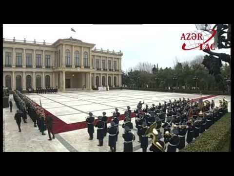 Video: Qətər Səlahiyyətliləri, Qadınları Hava Limanında Ginekoloqların Müayinəsi üçün üzr Istəyirlər