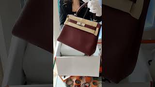 Hermès Kelly 28 Au Galop Togo Craie / Black / Fauve / Rouge H