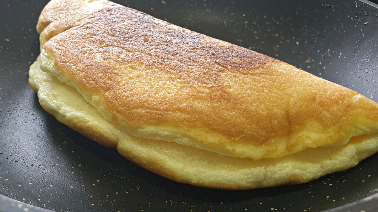 Super Fluffy Omelette | Easiest Breakfast Recipe | Sponge Egg Omelette | Souffle  Omelette - YouTube