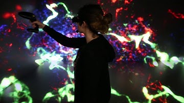 Immersive Sketching Based on Fluid Flow