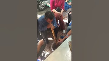 Bác 9 Hút Thuốc Lào