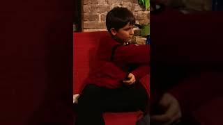 Tunçtan Mesuta Annem Sana Atkı Örmüş