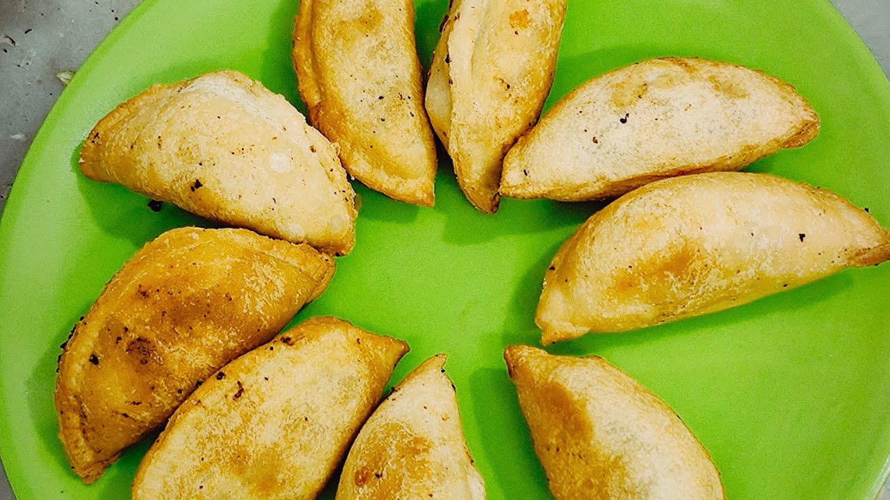 Shakuntla Godiyal all recipe is live!# होली स्पेशल मावे की गुजिया