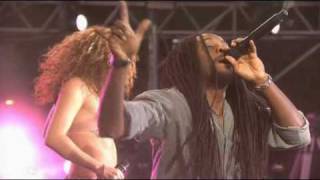 shakira-hips don't lie