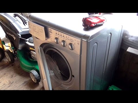 A Fiddle with the Widdle - Indesit WIDL 126 S Washer-dryer