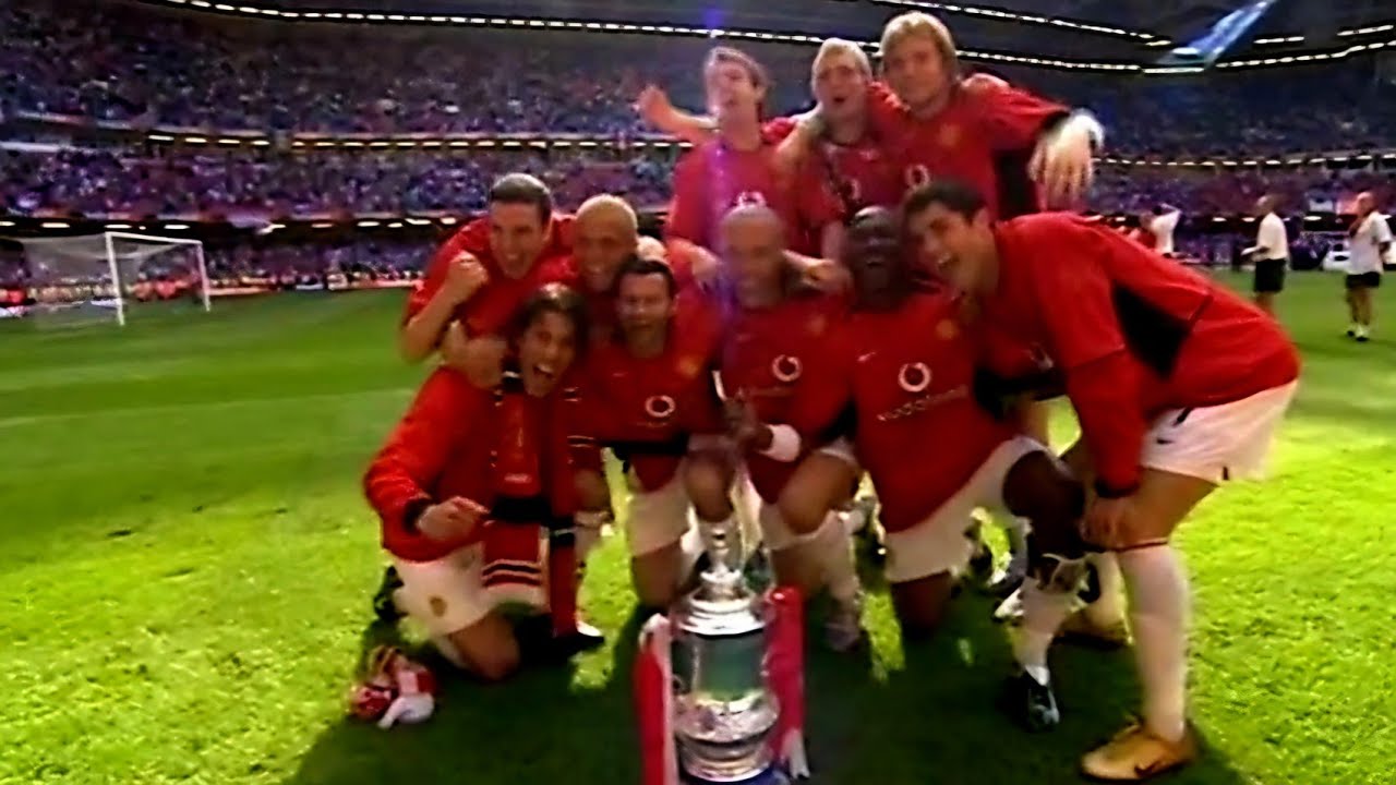 أول نهائي وبطولة لكريستيانو رونالدو مع مانشستر يونايتد 2004 | سجل هدف الوحيد في المباراة