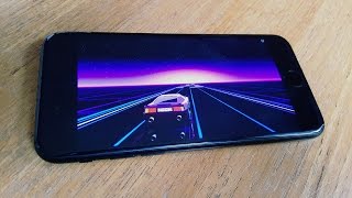 Neon Drive 80's Style Arcade Iphone 7 Gameplay - Fliptroniks.com screenshot 2