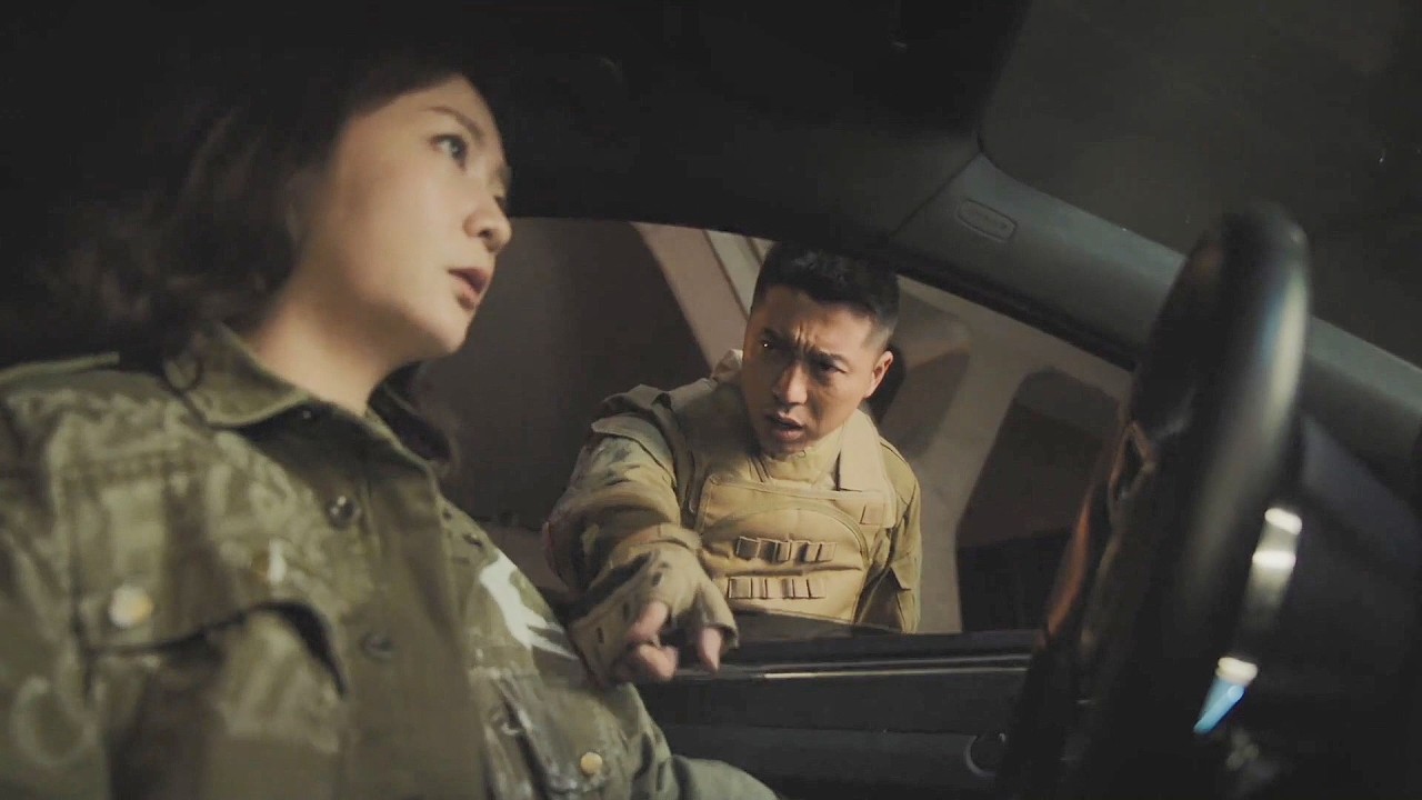 【最新電影】特種兵的坦克被女記者追尾，第二天她竟拿著婚書闖進部隊！｜情感｜陸劇｜movie