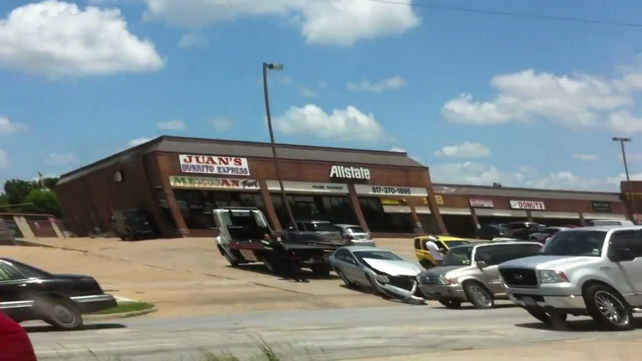 Traffic Collision 6900 block of McCart in Fort Worth Texas YouTube