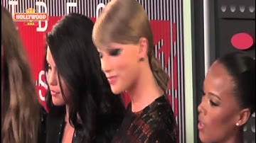 Taylor Swift Farts On Live TV At MTV VMAs - Or Did She?!