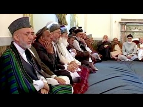 Vídeo: Presidente afegão Karzai Hamid: biografia