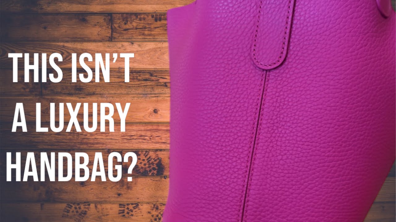 Распаковка кожаной сумки с текстурированной поверхностью 👛