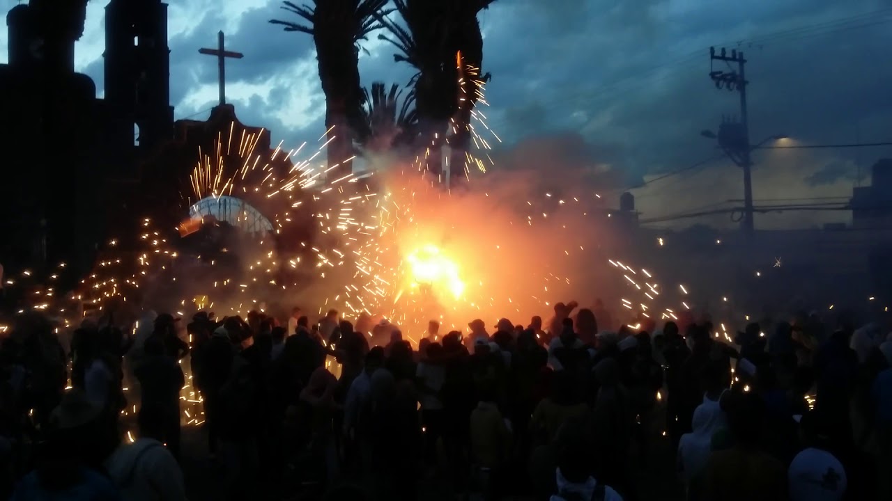 Tradicional Quema de Toritos de corredizo Santiago Zapotitlan, Tláhuac CDMX 28/julio/2019 [parte 1]