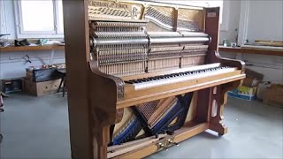 Réparation d'un piano droit Rordorf de 1905 avec mécanique Hybride