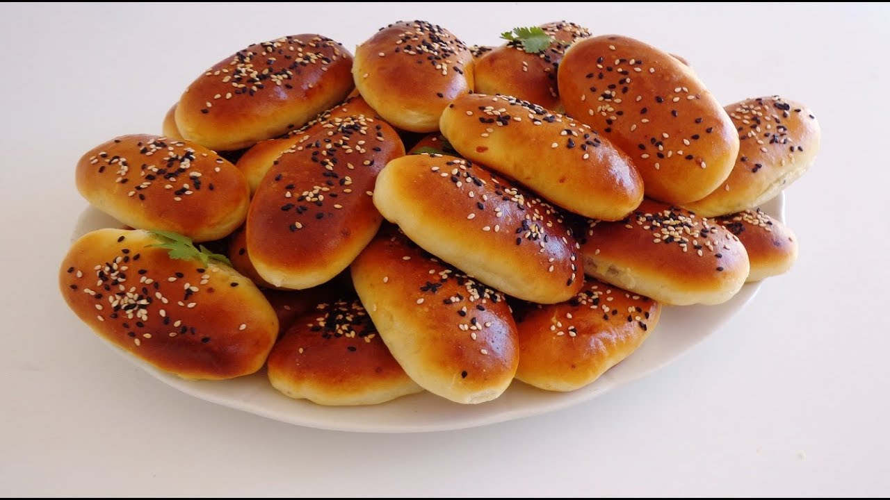 خبيزات معمرين او مينى سندويتش بعجين اسفنجى وحشوة لذيذة ومغدية