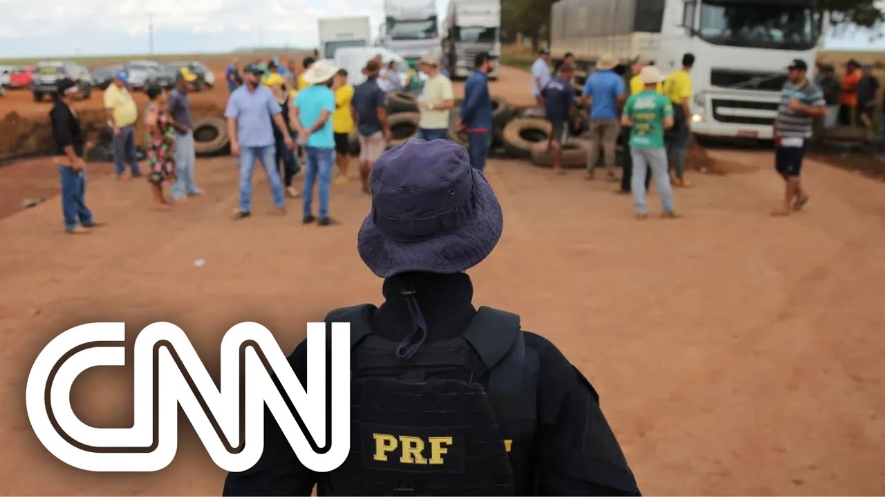 Brasil registra 18 pontos de bloqueio em estradas, diz PRF | CNN PRIME TIME