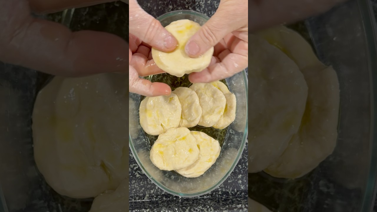 Tarif yorumda,Çok pratik börek #elaçmasıbörek #hamurişi #pratiktarifler #shortvideos #tarif #iftar