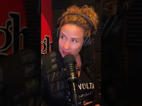 #funnyvideo #lmao #lol #hilarious #funnyshorts #funny #comedy #podcast #shorts #joke #haha #laugh