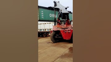 container unloading ship video #shortvideo #viralvideo #container