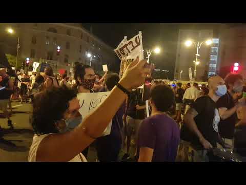 Israelis protest in Jerusalem over the government's handling of the coronavirus crisis - Bibi Ciao