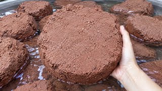 Super Soft fine Red dirt crumble dry on floor and pool 🌊 crumbling satisfying sound asmr  screenshot 5