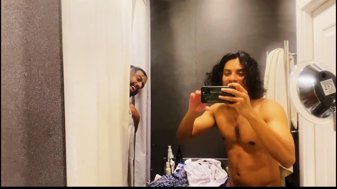 I TOOK A SHOWER WITH MY FRIEND *EXPLICIT*