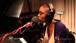 Video thumbnail of "Laura Mvula "Diamonds" Live on Soundcheck"