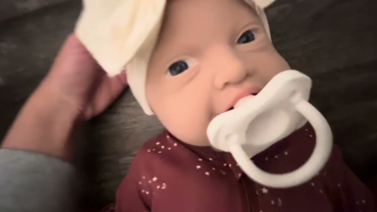 Night routine with Eleanor (23 inch)❄️🤍￼