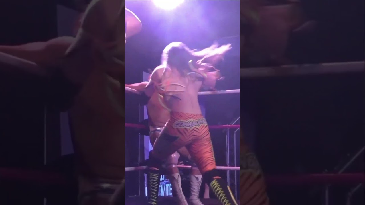 Adam Green shows House Segan what he's made of!