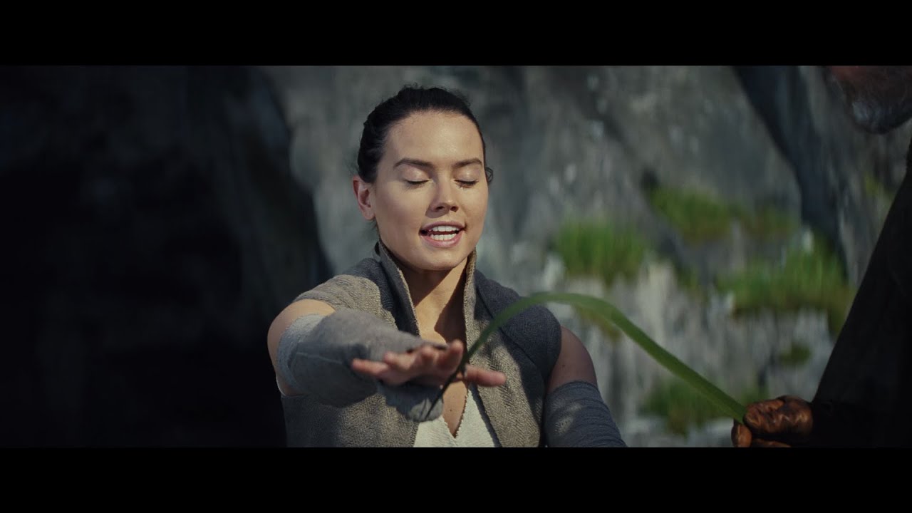 Star Wars: The Last Jedi (2017)- Funniest Scene where Luke is trying to ...
