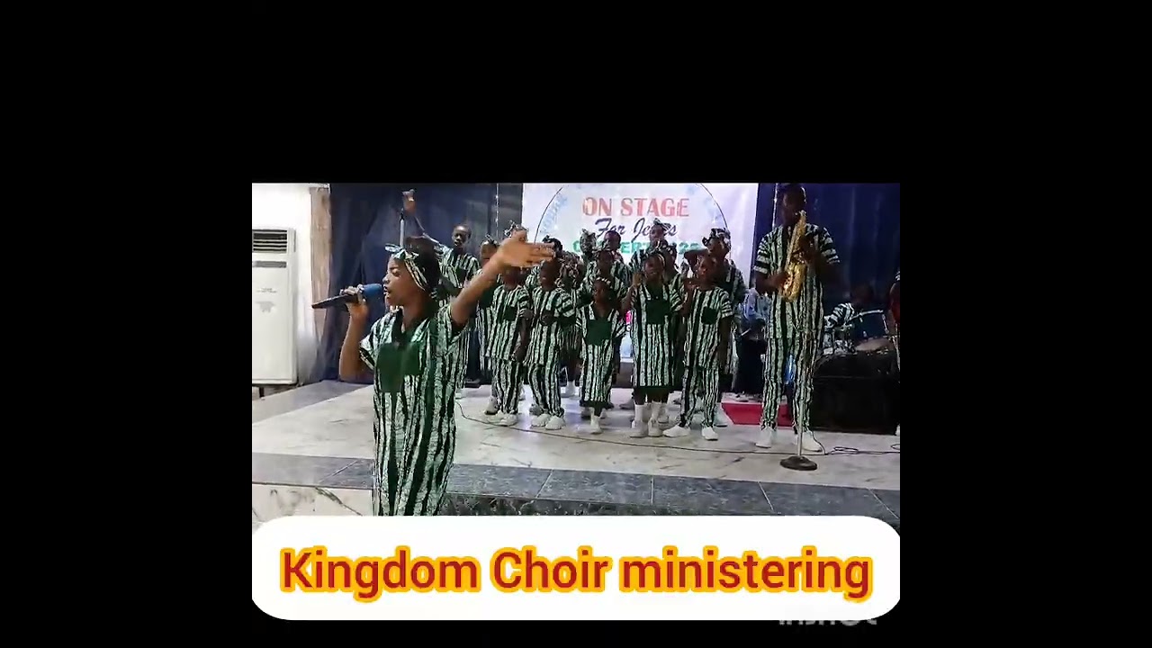 Madonna Chiagoziem, the lead vocalist.