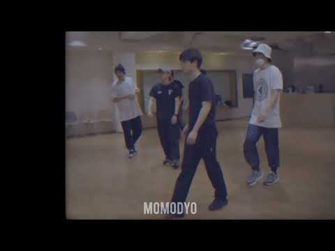 안경수님 춤 추고 계시다